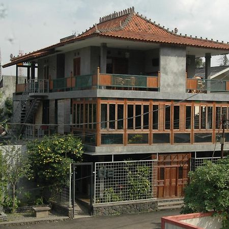 Dalem Arum Bandung Exteriör bild