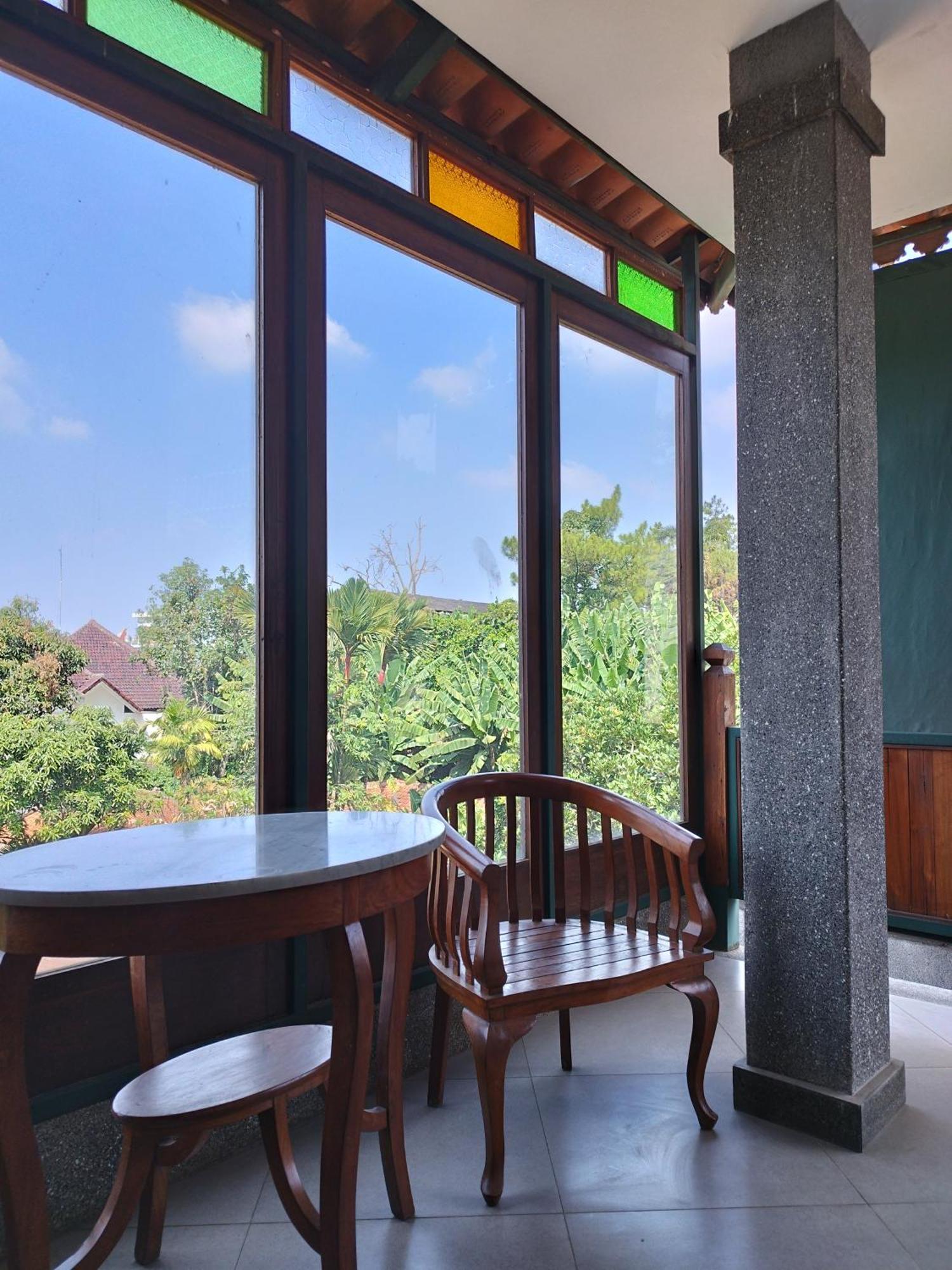 Dalem Arum Bandung Exteriör bild
